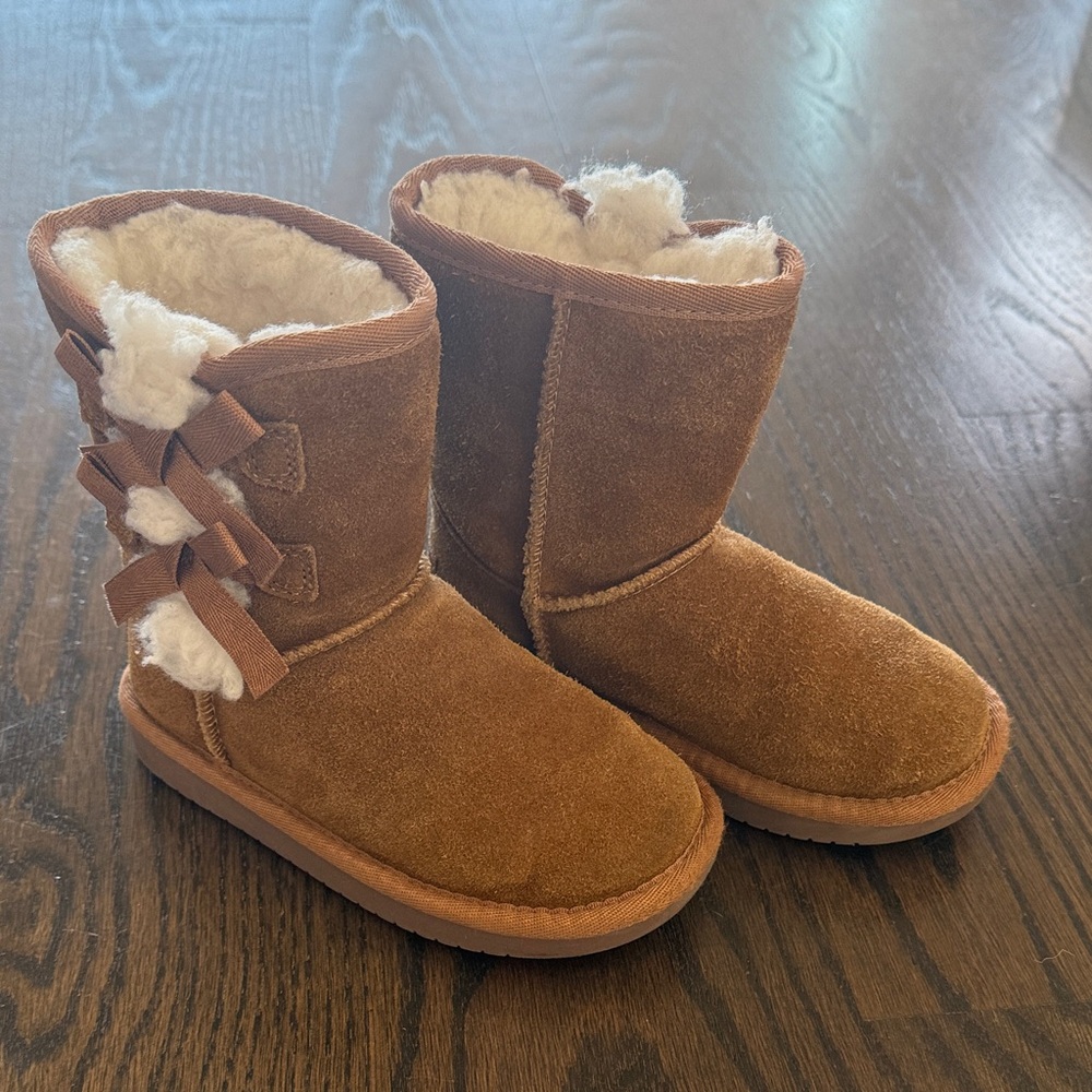 Cozy Kids Boots with Bow Accents